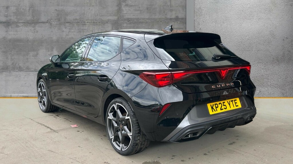 Cupra Leon Leon 1.5 Tsi 150 V2 KP25YTE Black #3