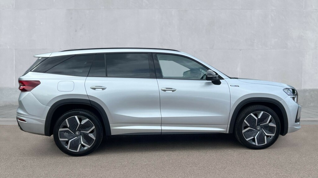 Skoda Kodiaq Skoda Kodiaq Estate 1.5 Tsi Iv 204 Sportline D EF75XHV Silver #4