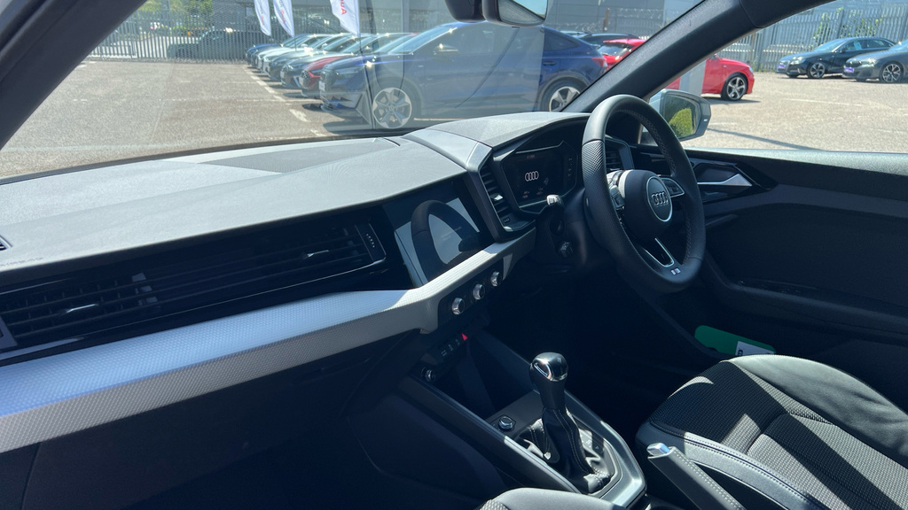 Audi A1 A1 35 Tfsi S Line S Tronic KP26SWN White #2