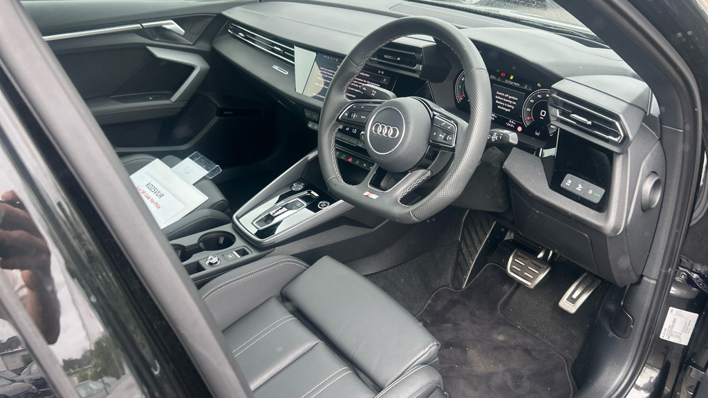 Audi A3 A3 35 Tfsi Black Edition S Tronic KO25VUR Black #2