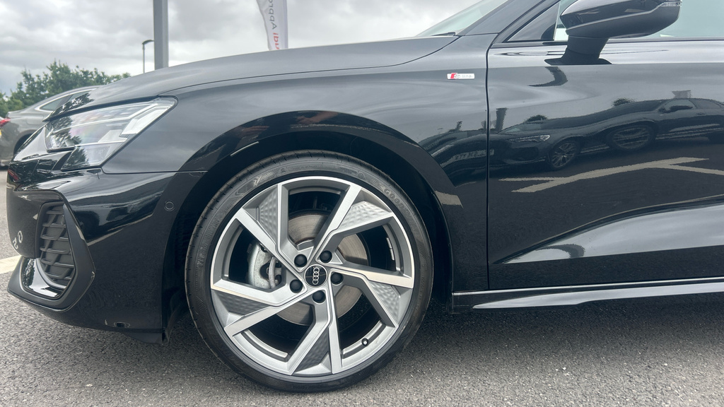 Audi A3 A3 35 Tfsi Black Edition S Tronic KO25VUR Black #5