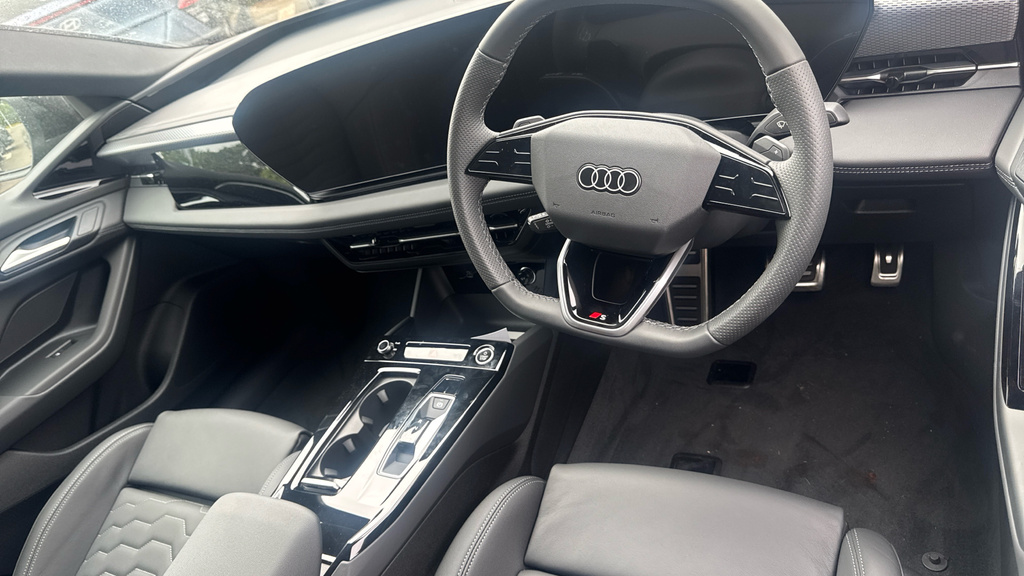 Audi A6 Avant A6 270Kw Performance 100Kwh S Line KM75MVU Black #6