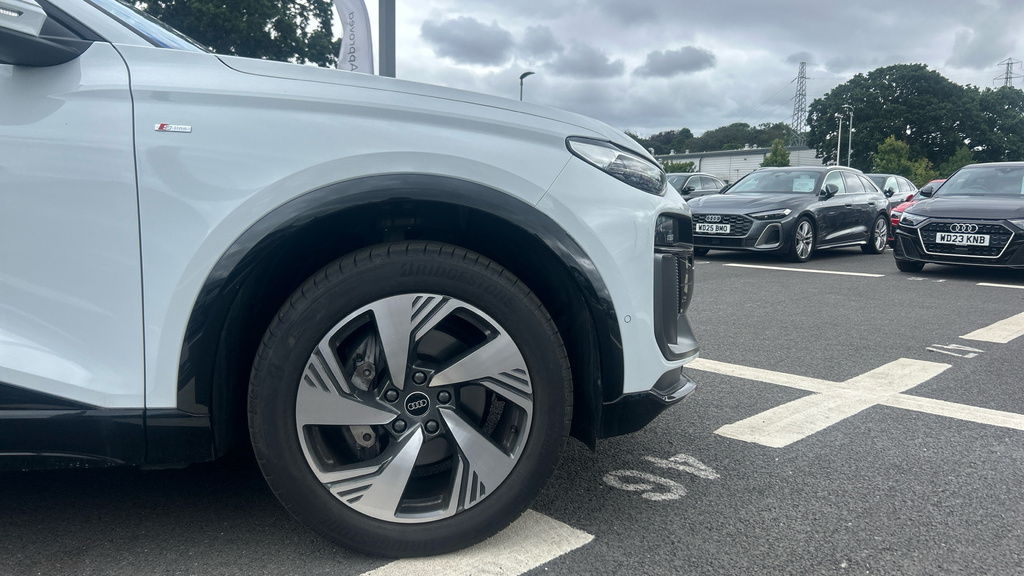 Audi Q6 E-Tron Q6 225Kw Performance 100Kwh S Line KP75OJC White #5