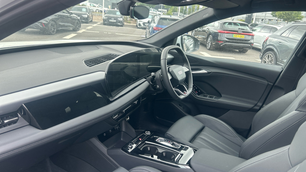 Audi Q6 E-Tron Q6 225Kw Performance 100Kwh S Line KP75OJC White #2