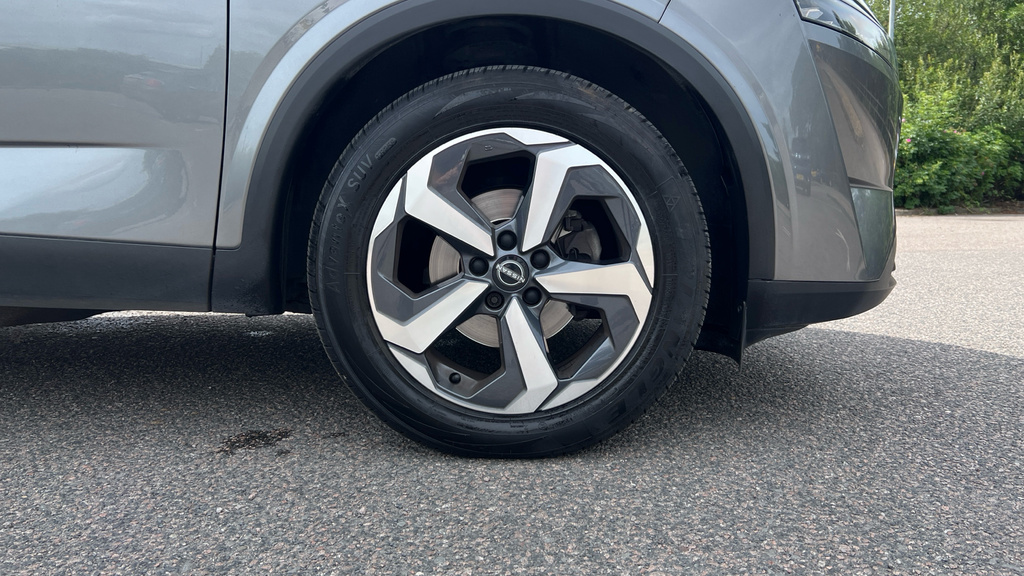 Nissan Qashqai Qashqai 1.3 Dig-t Mh 158 N-connecta Xtronic DP73LJU Black #4