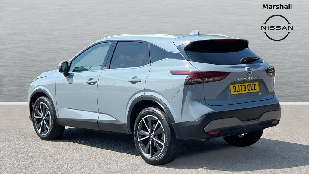 Nissan Qashqai Qashqai 1.3 Dig-t Mh Tekna BJ73OUD Black #2