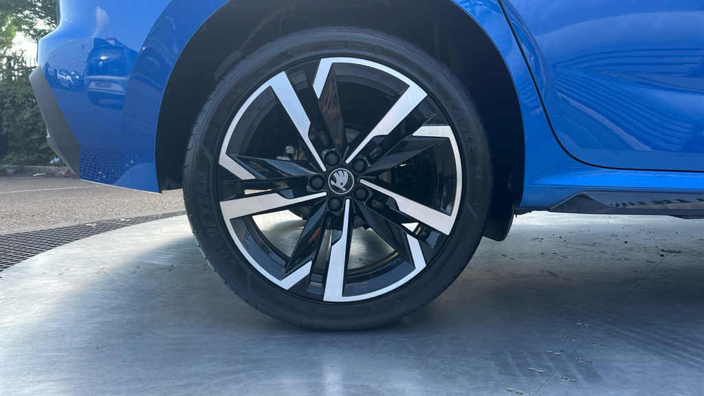 Skoda Kamiq Kamiq 1.5 Tsi Monte Carlo Edition Blue #5