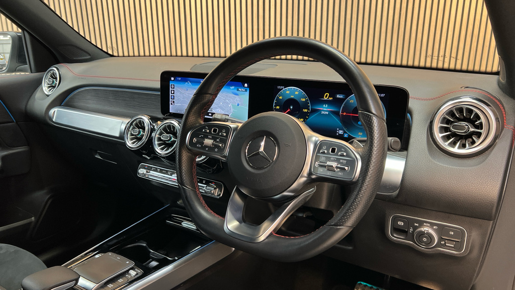 Mercedes-Benz EQB Eqb 350 4Matic 215Kw Amg Line 66.5Kwh WK22UAW Black #3