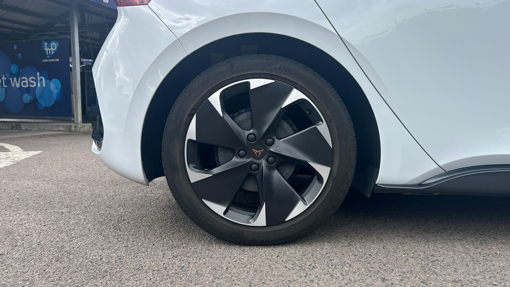 Cupra Born Born 170Kw E-boost V2 59Kwh DX25VCN White #5
