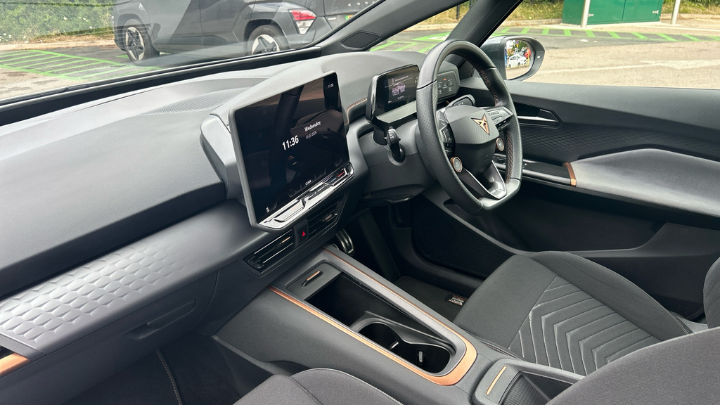 Cupra Born Born 170Kw E-boost V2 59Kwh DX25VCN White #2