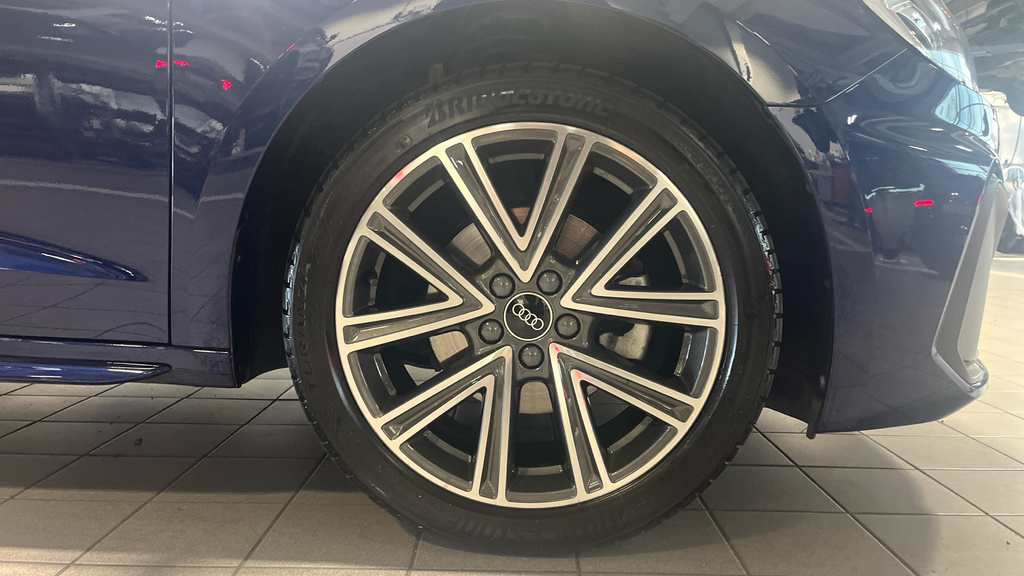 Audi A1 A1 35 Tfsi S Line S Tronic DK75WRG Blue #5