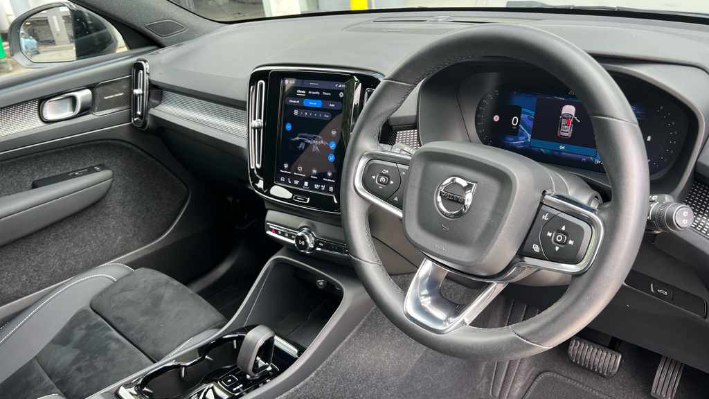 Volvo XC40 Xc40 2.0 B4p Ultimate Dark SR23FZU Grey #4