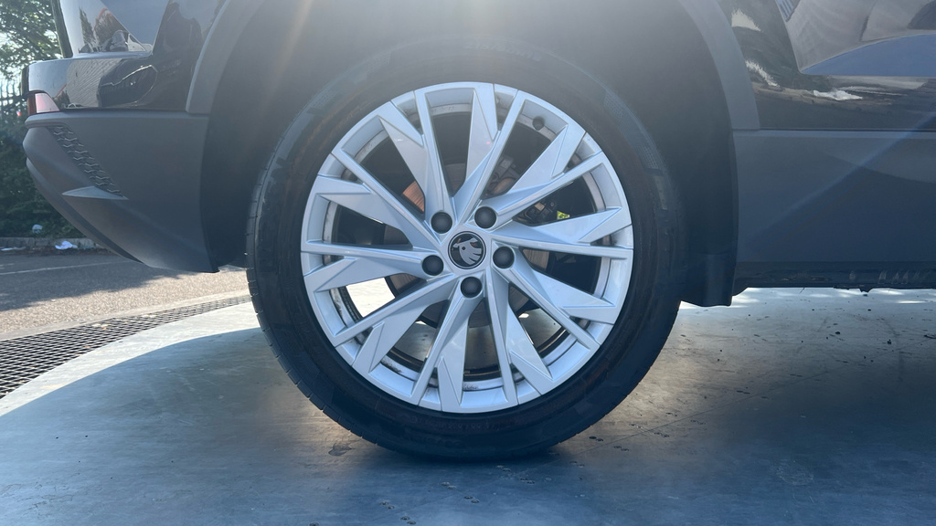 Skoda Karoq Karoq 1.5 Tsi Se L Edition Dsg EN75HVO Black #5