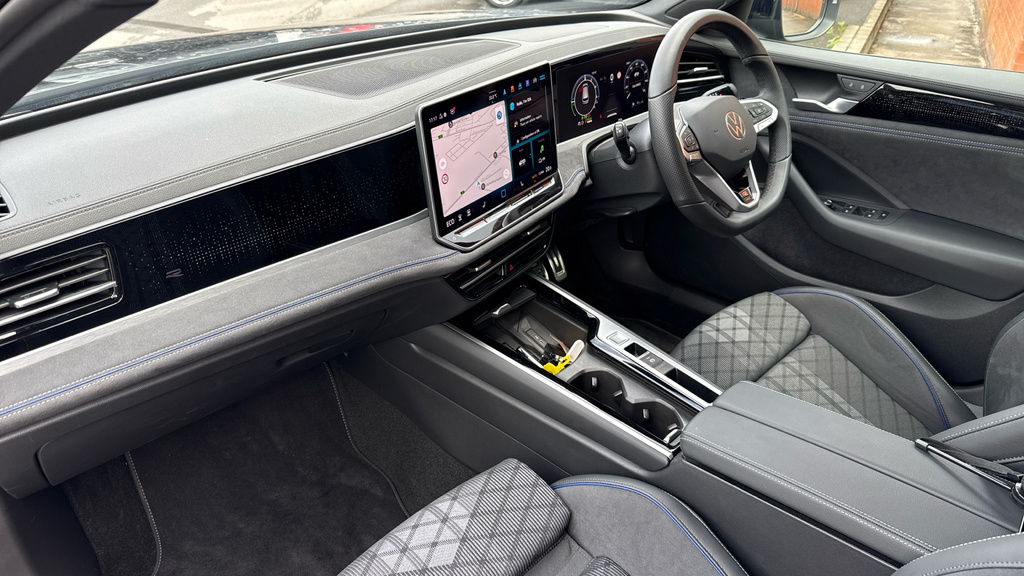 Volkswagen Passat Passat 1.5 Tsi Ehybrid R-line Dsg RV25XJW Black #2