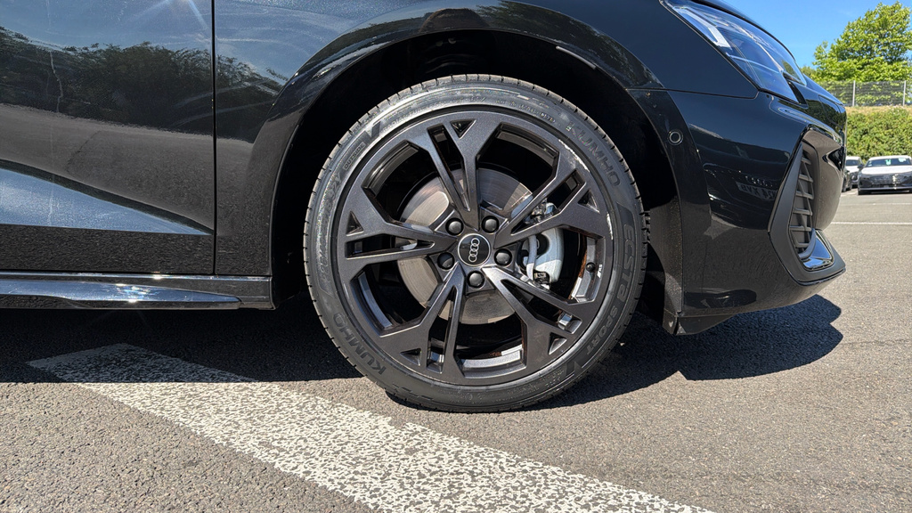 Audi A3 A3 1.5 Tfsi E 204 Black Edition S Tronic LN26MZW Black #5