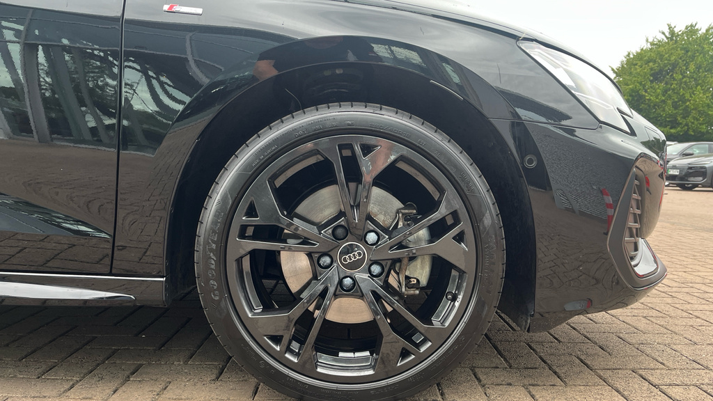 Audi A3 A3 1.5 Tfsi E 204 Black Edition S Tronic LN26NDG Black #5