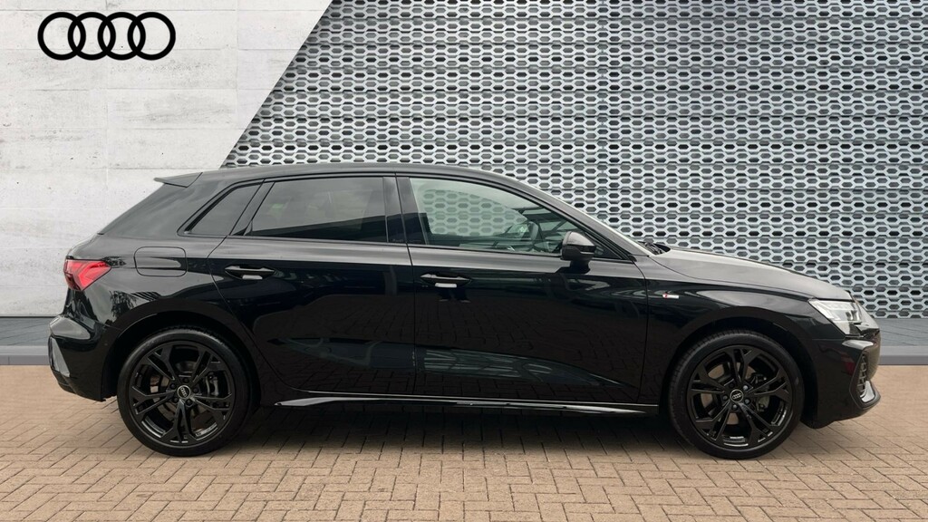 Audi A3 A3 1.5 Tfsi E 204 Black Edition S Tronic LN26NDG Black #4