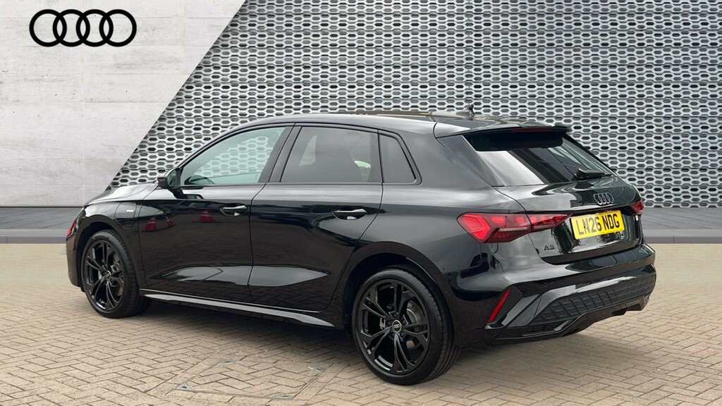 Audi A3 A3 1.5 Tfsi E 204 Black Edition S Tronic LN26NDG Black #3