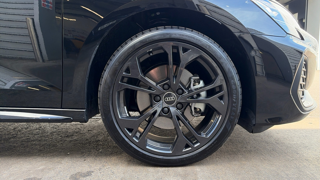 Audi A3 A3 1.5 Tfsi E 204 Black Edition S Tronic LN26MYH Black #5