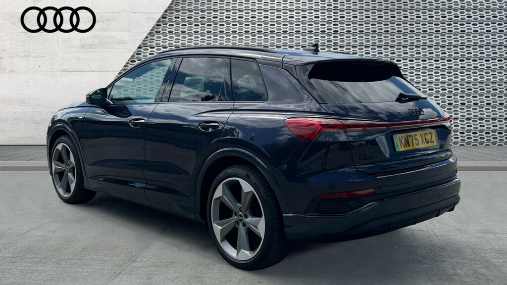 Audi Q4 E Tron Q4 210Kw 45 Quattro 82Kwh Black Edition KN75XCZ #3
