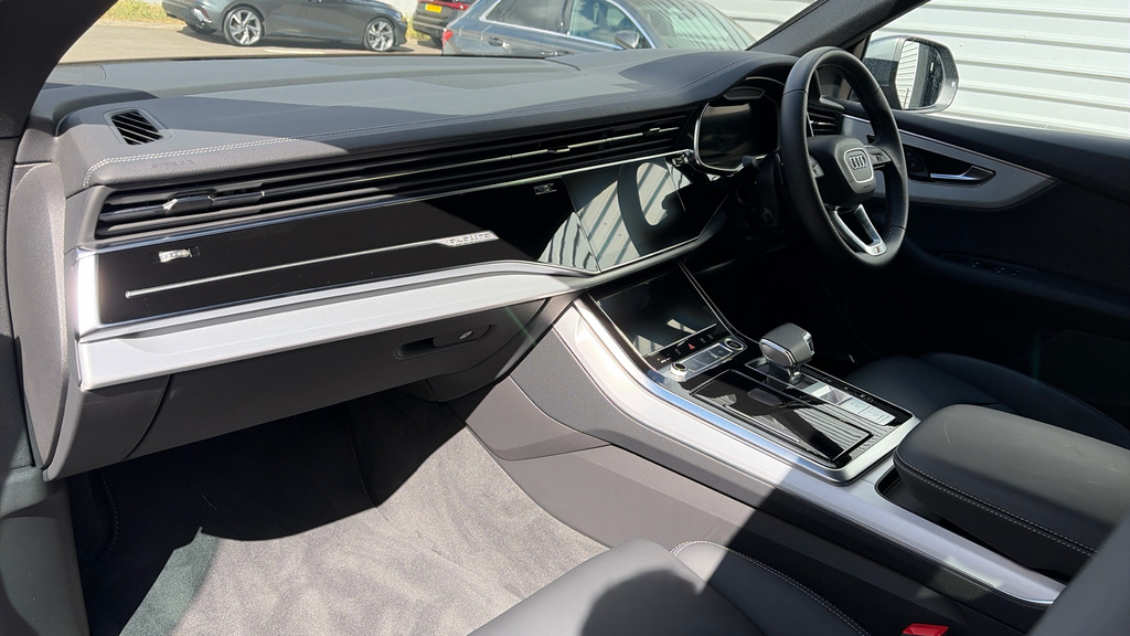 Audi Q8 Q8 55 Tfsi E Quattro S Line Tiptronic Grey #2