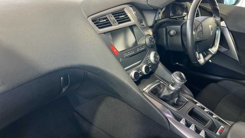 Citroen DS5 1.6 Bluehdi Elegance Hatchback Black #9