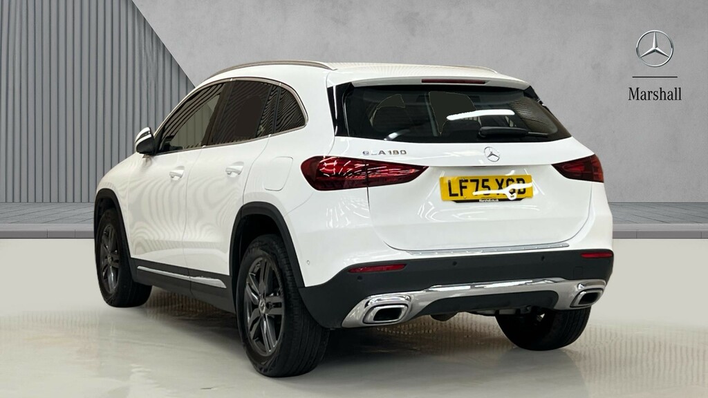 Mercedes-Benz GLA Class Gla 180 Sport Edition LF75XGD White #2