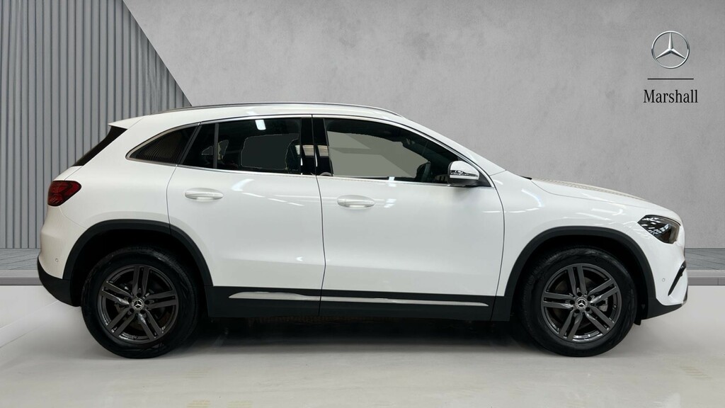Mercedes-Benz GLA Class Gla 180 Sport Edition LF75XGD White #4