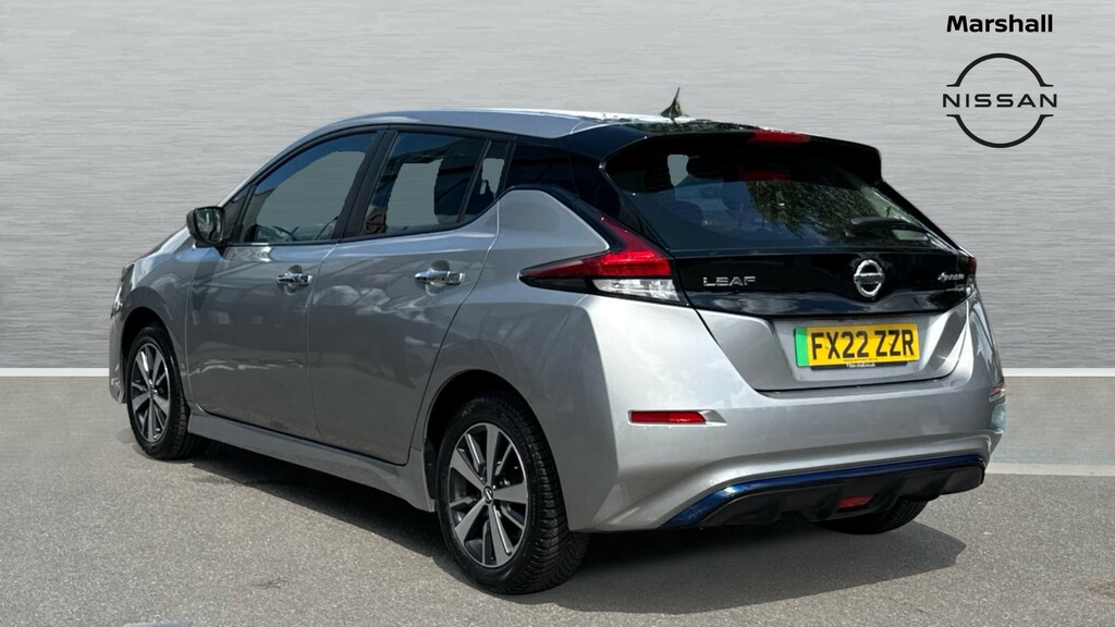 Nissan Leaf Leaf 110Kw Acenta 40Kwh 6.6Kw Charger FX22ZZR Silver #2