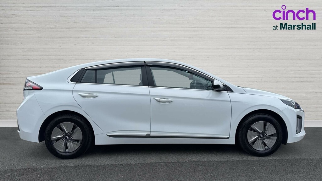 Hyundai Ioniq Ioniq 1.6 Gdi Hybrid Premium Dct NU71SFK White #2