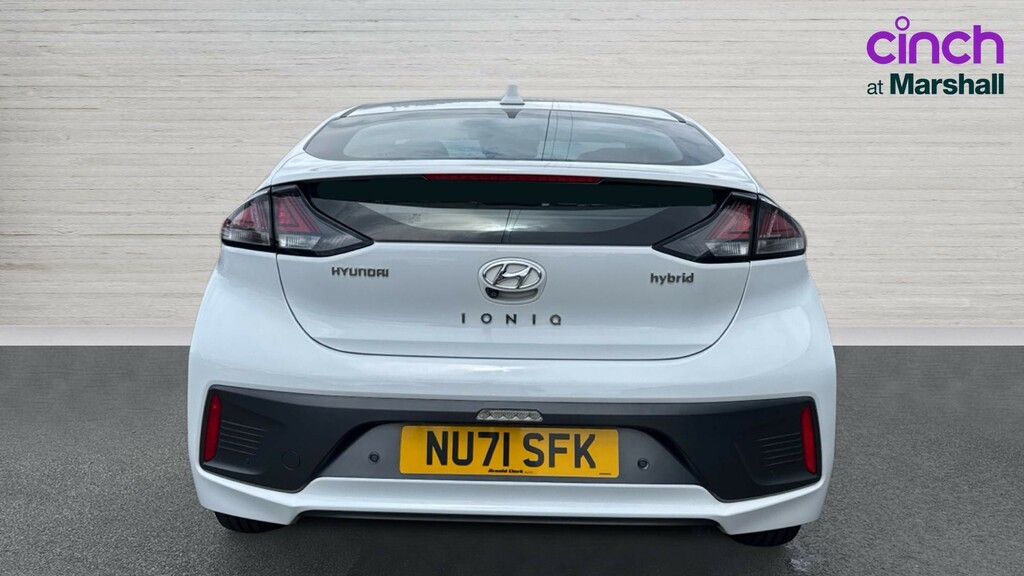 Hyundai Ioniq Ioniq 1.6 Gdi Hybrid Premium Dct NU71SFK White #4