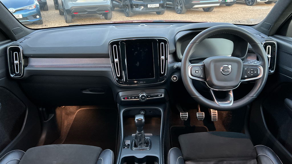 Volvo XC40 Xc40 1.5 T3 163 R Design KO21VRL Red #5