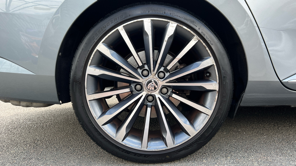 Skoda Superb Superb 2.0 Tsi 190 Laurin Klement Dsg Grey #5