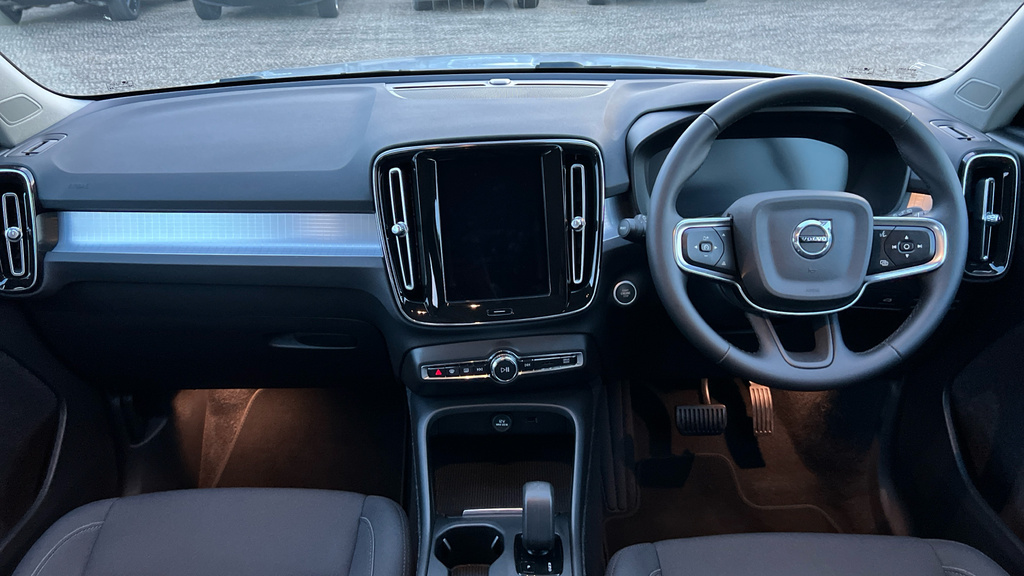 Volvo XC40 Xc40 1.5 T3 163 Momentum Geartronic Silver #5