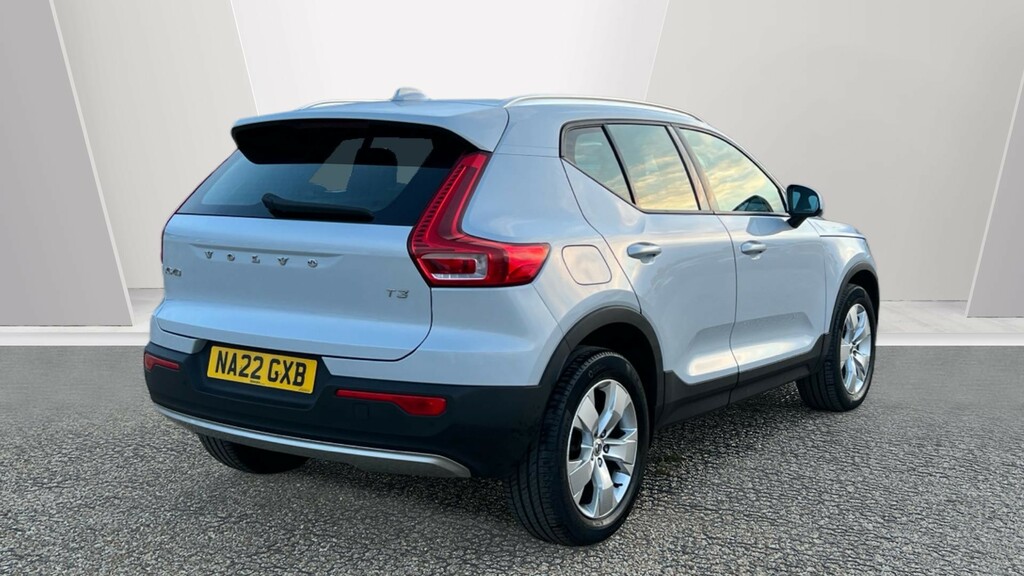 Volvo XC40 Xc40 1.5 T3 163 Momentum Geartronic Silver #2
