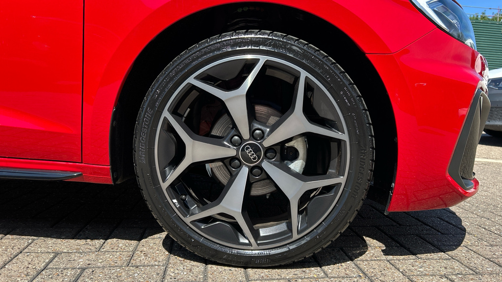 Audi A1 A1 25 Tfsi Black Edition S Tronic Red #5