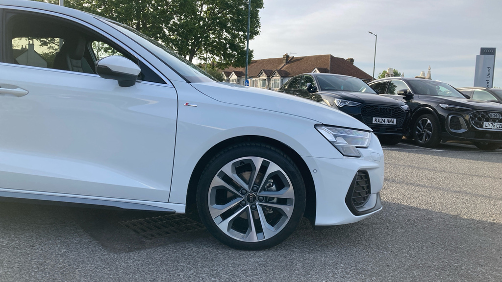 Audi A3 A3 1.5 Tfsi 116 S Line S Tronic LV26PDO White #5