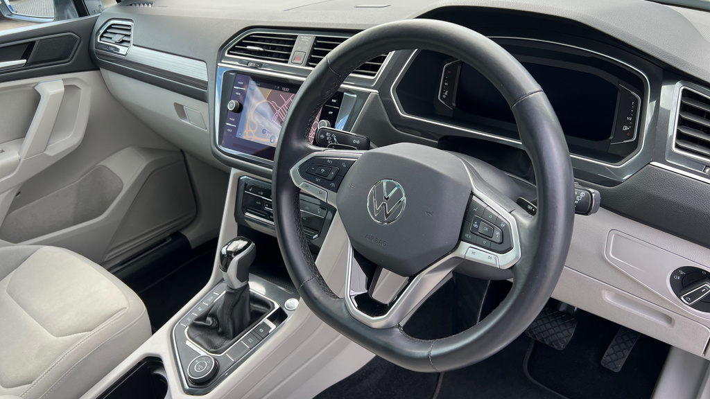 Volkswagen Tiguan Allspace Tiguan Allspace 2.0 Tsi 4Motion Elegance Dsg White #6