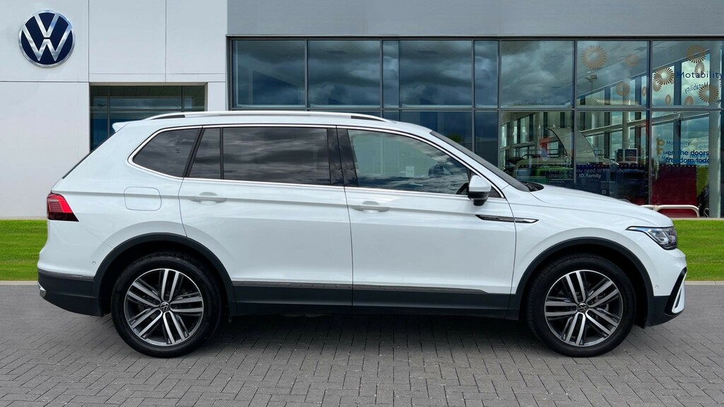 Volkswagen Tiguan Allspace Tiguan Allspace 2.0 Tsi 4Motion Elegance Dsg White #4