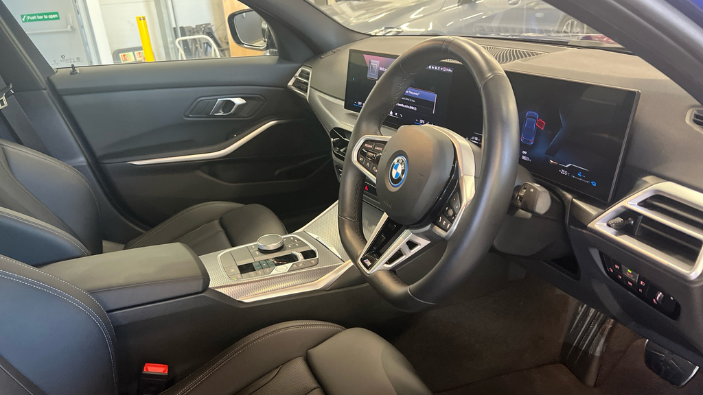 BMW 3 Series 3 Series 330E 22.3 Kwh M Sport Step YB75AOW Blue #6