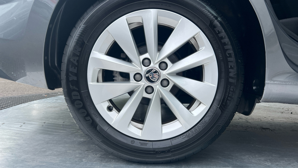 Skoda Scala Scala 1.0 Tsi 110 Se Technology Grey #5