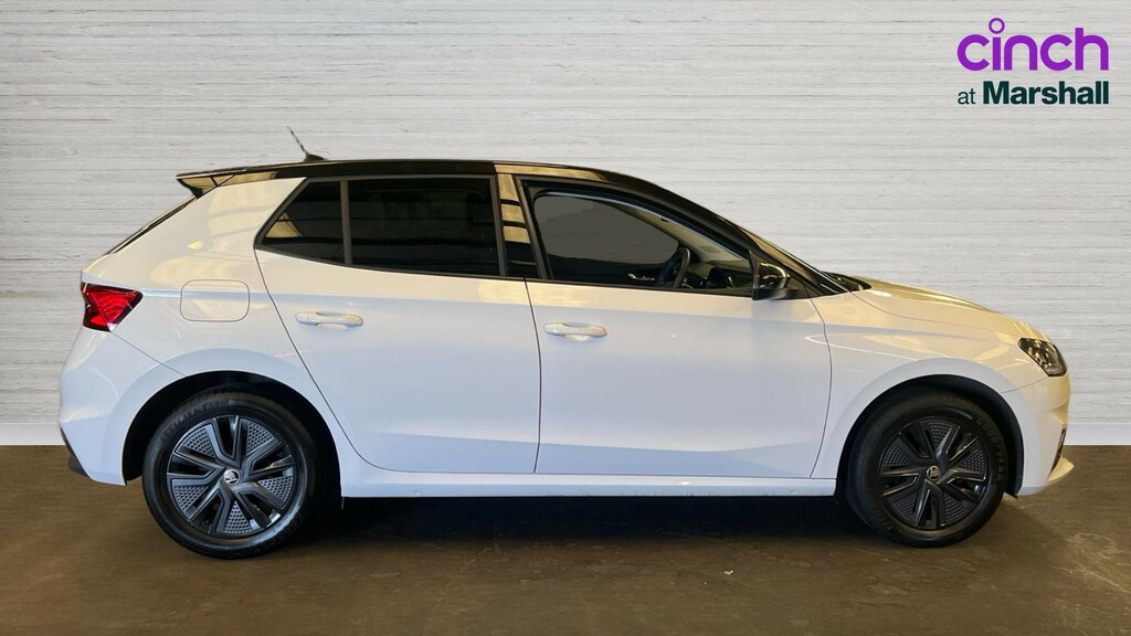 Skoda Fabia Fabia 1.0 Tsi Colour Edition GU73FLB Black #2