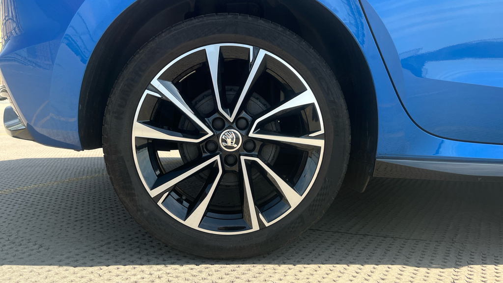 Skoda Fabia Fabia 1.0 Tsi 116 Monte Carlo LV24ZTB Blue #5