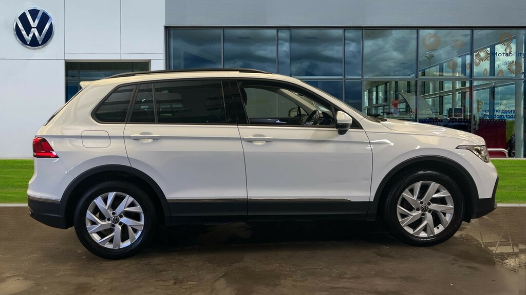 Volkswagen Tiguan Tiguan 1.5 Tsi 150 Life Dsg GV22MWK White #4