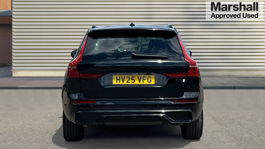 Volvo XC60 Xc60 2.0 B5p Plus Black Edition Awd Geartronic HV25VFG Black #4