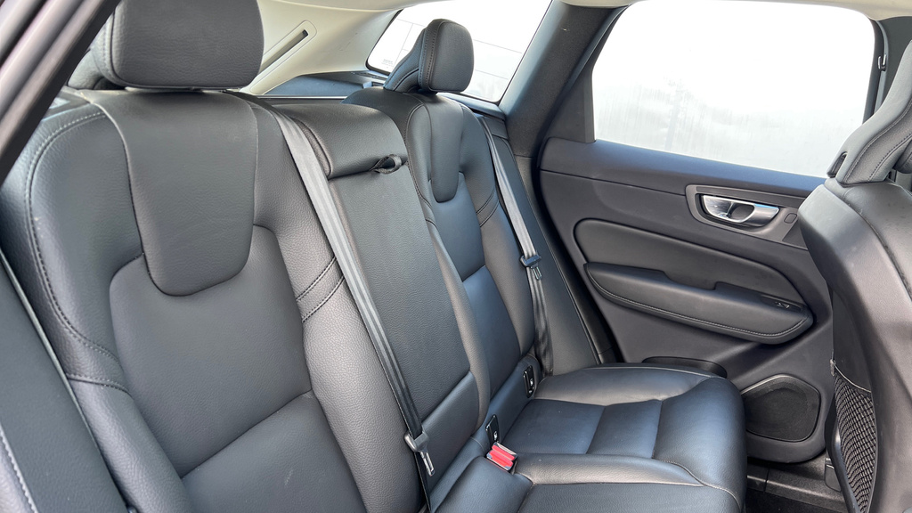 Volvo XC60 Xc60 2.0 B4p Plus Dark Geartronic AE23LXK Black #6