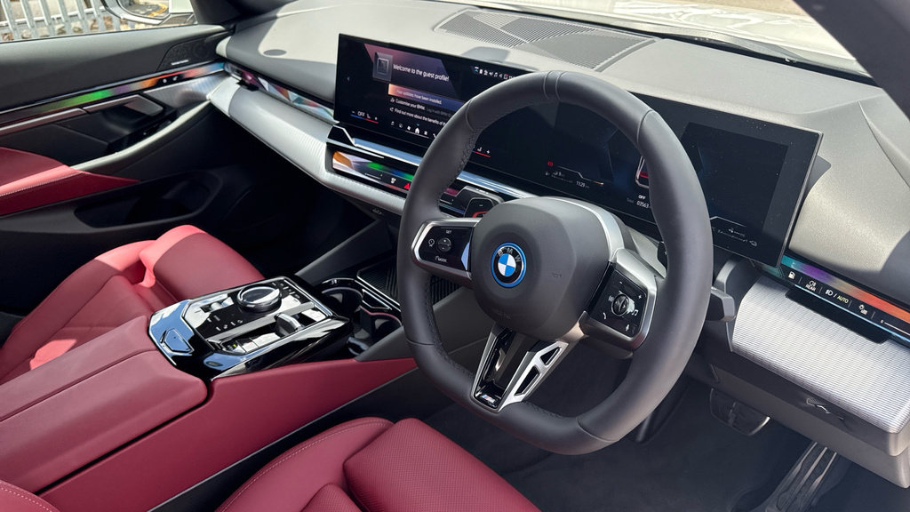 BMW 5 Series 5 Series 530E M Sport Pro RX26FFO White #6