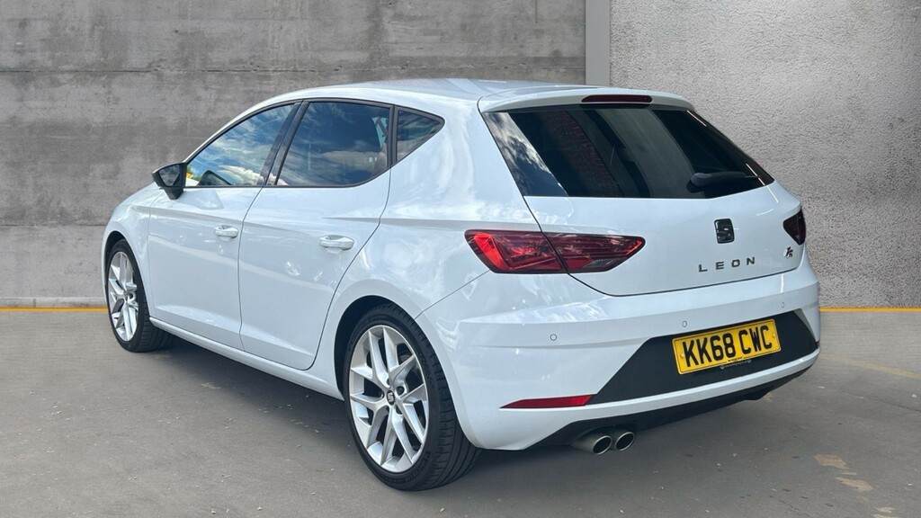 Seat Leon Leon 2.0 Tsi 190 Fr Ez Dsg KK68CWC White #3