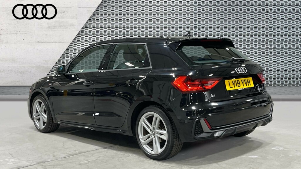 Audi A1 A1 35 Tfsi S Line S Tronic LY19YVH Black #3