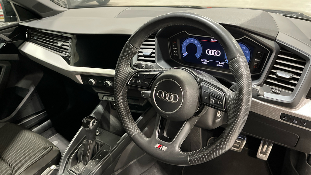 Audi A1 A1 35 Tfsi S Line S Tronic LY19YVH Black #6